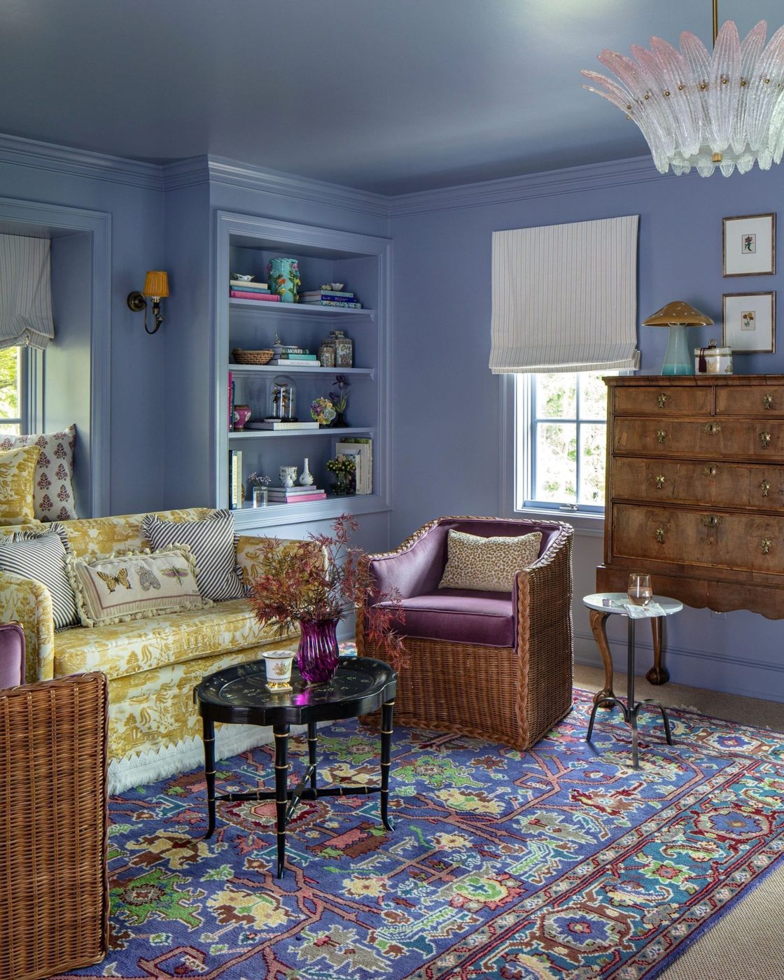 Periwinkle sitting room with painted built-ins